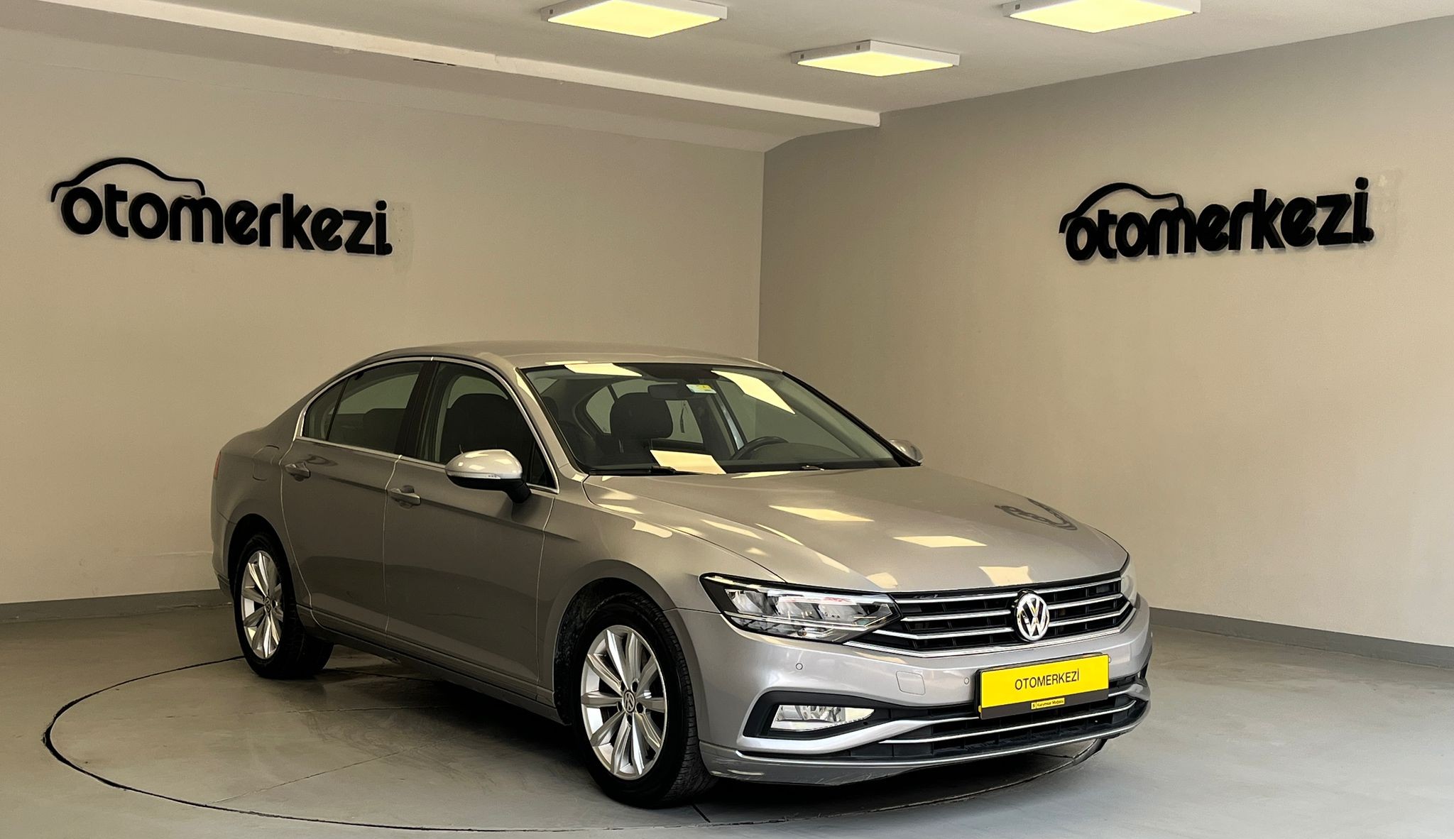 VOLKSWAGEN PASSAT 12